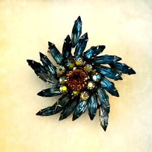 Vintage Rhinestone Flower Brooch Silver Pin